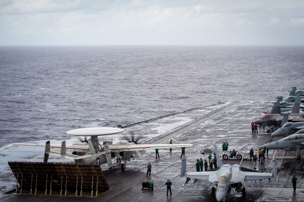 USS Carl Vinson (CVN70) Conducts Flight Operations