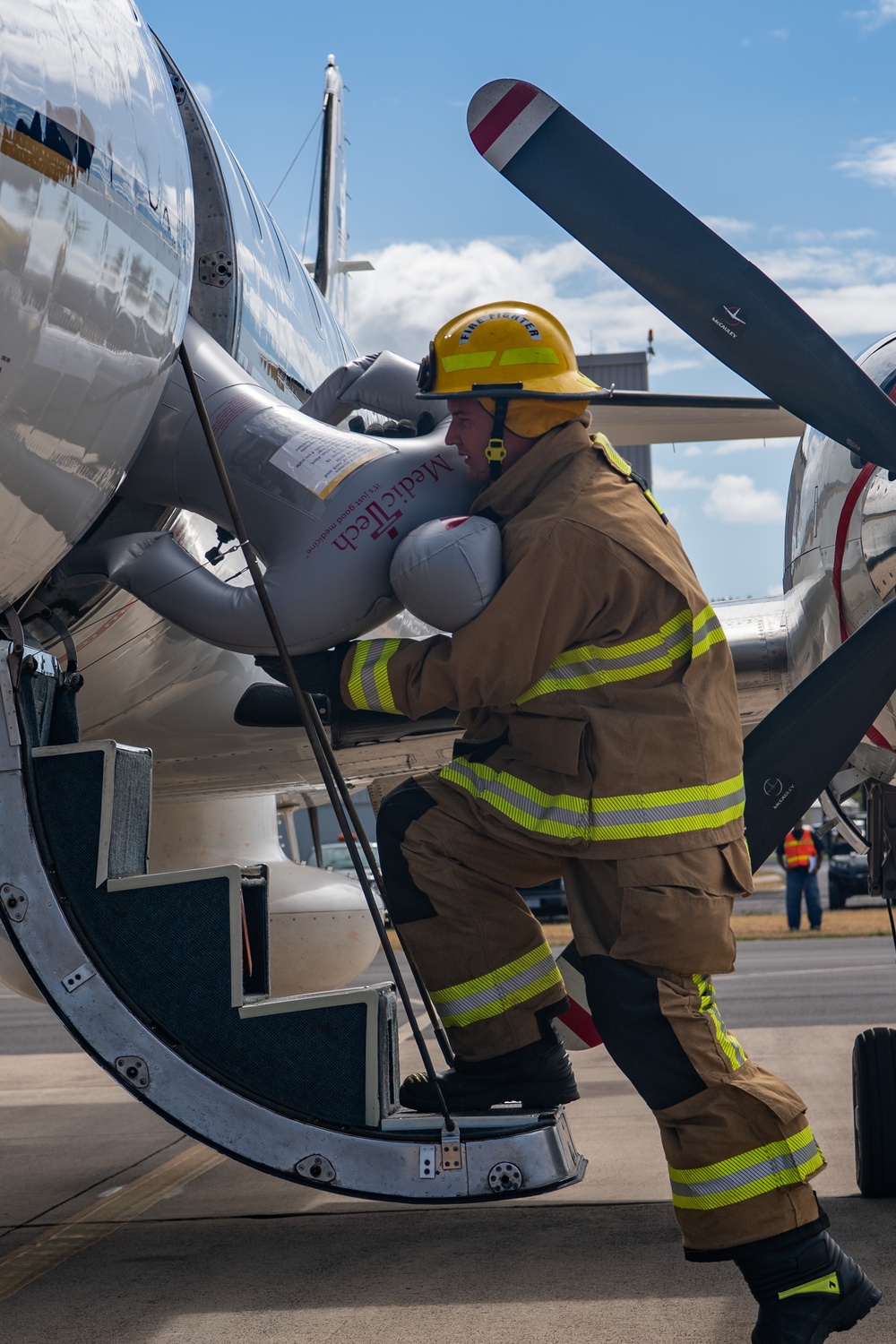 Pacific Missile Range Facility (PMRF) Crash and Salvage Exercise