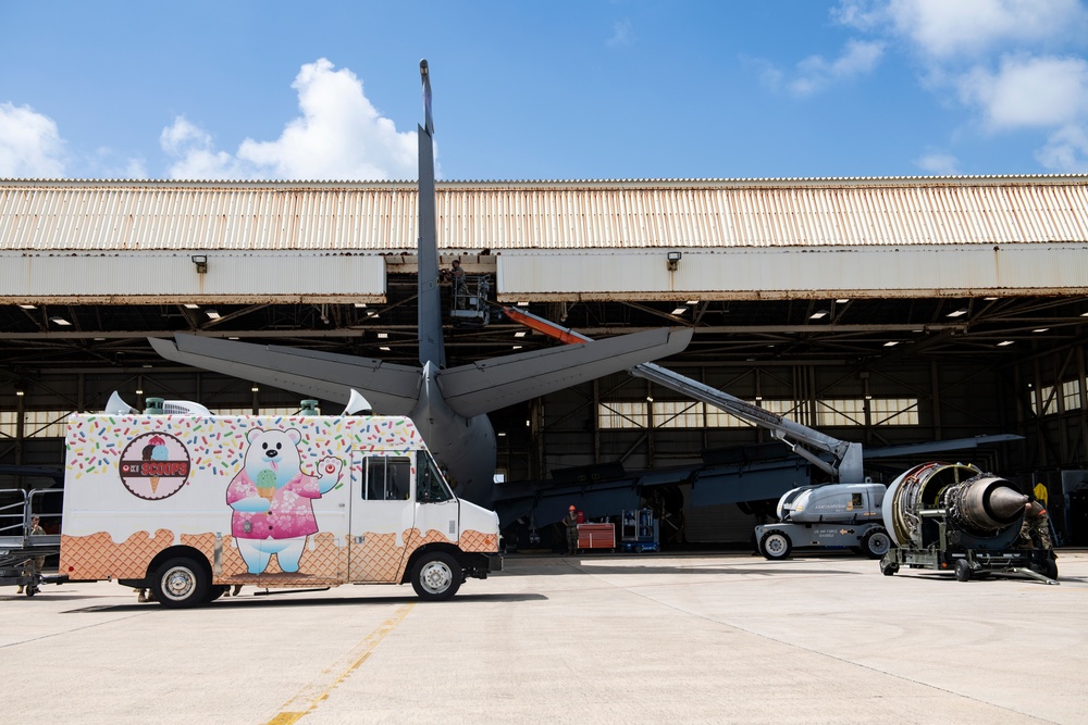 Maintainers cool off with Oki Scoops