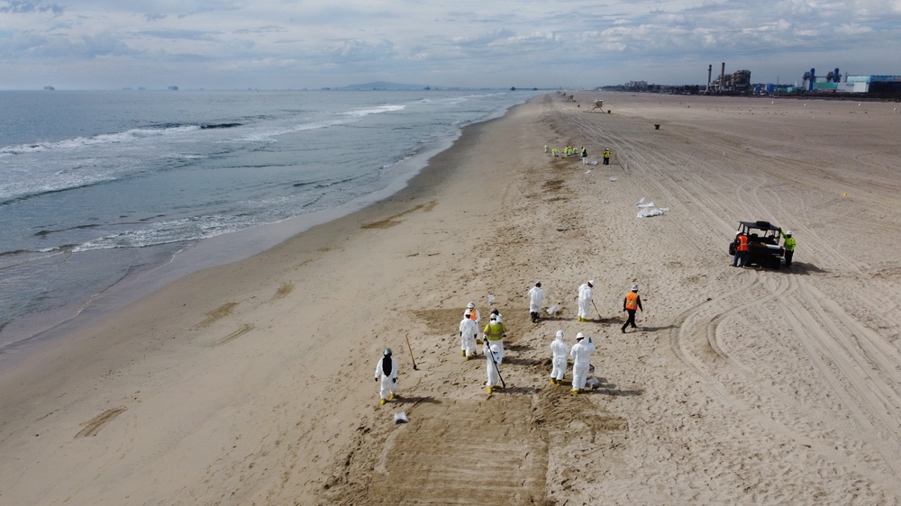 Unified command continues response to oil spill off Orange County beaches