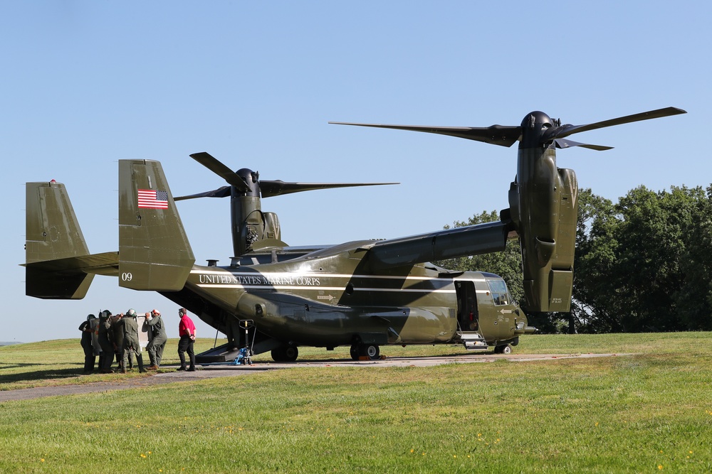 Emergency order of several CADs for Presidential Helicopter Squadron (HMX-1) filled by NSWC IHD