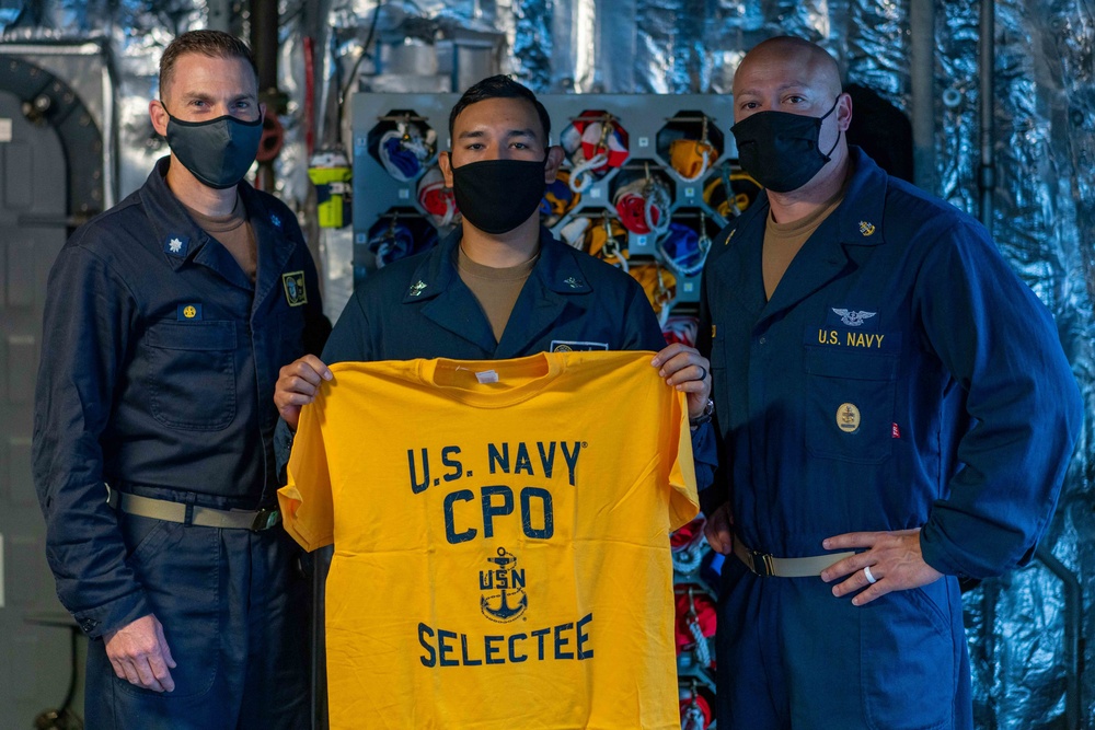 USS Jackson (LCS 6) Sailors Congratulate Chief Selectee