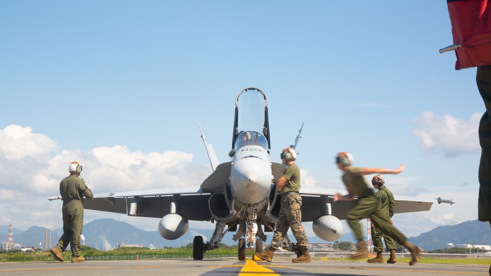 VMFA-112 Conducts Flight Ops