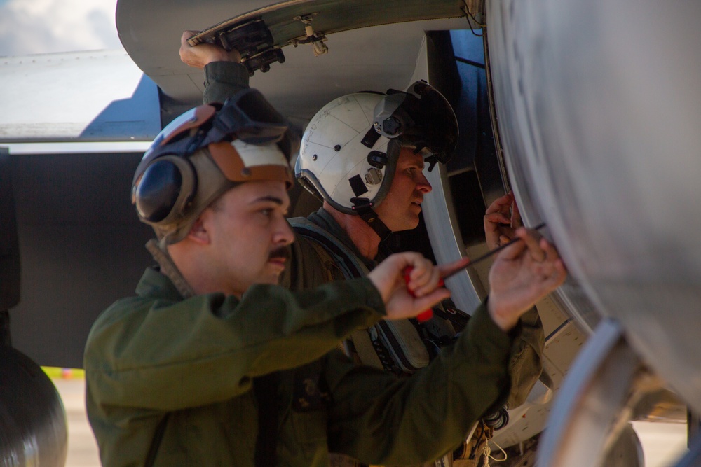 VMFA-112 Conducts Flight Ops VMFA-112 Conducts Flight Ops