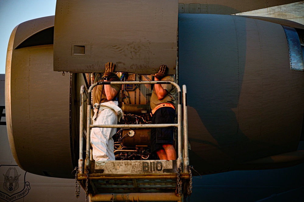 816th EAS supplies C-17 airlift capability for Afghanistan retrograde