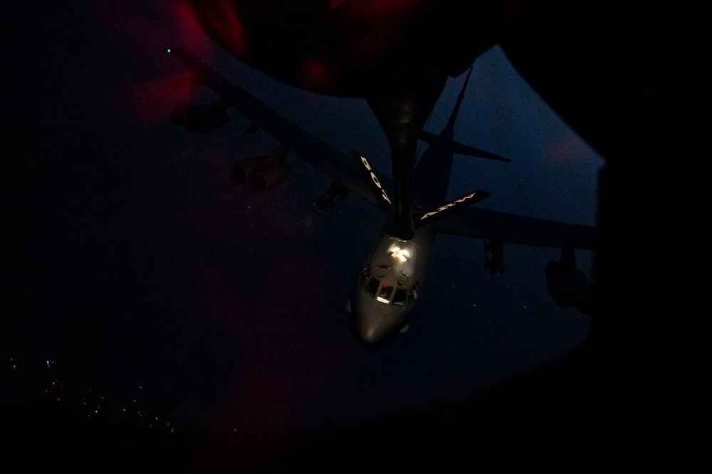 91st EARS refuel B-52s over Afghanistan