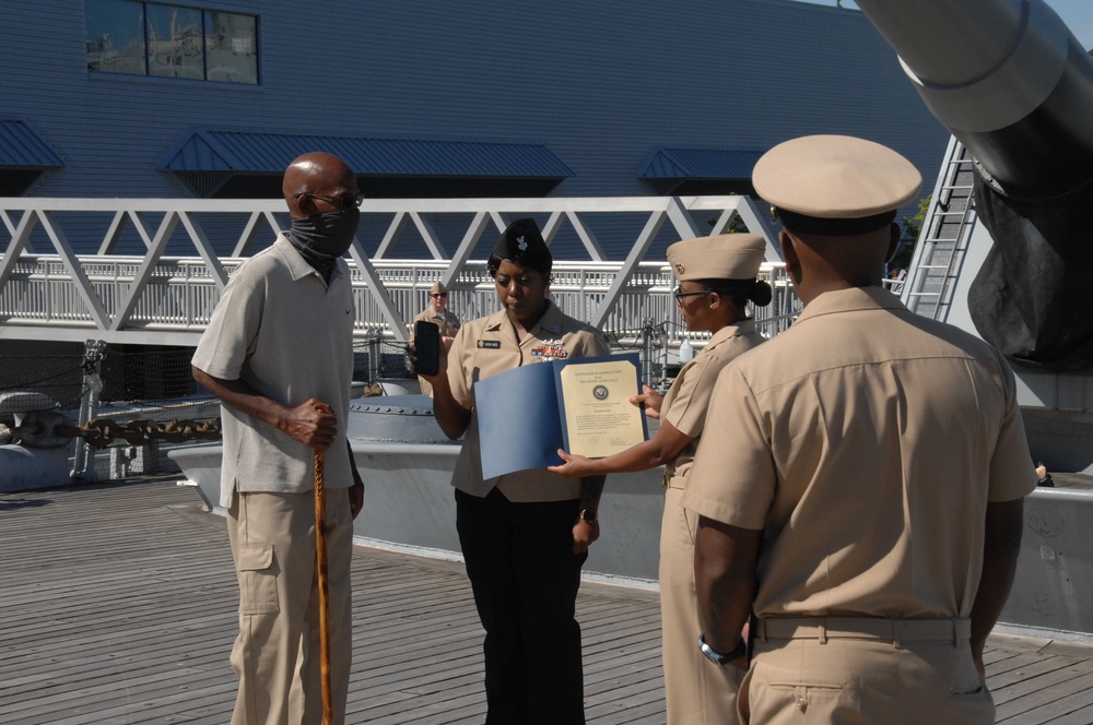 Naval Museum hosts a reenlistment ceremony