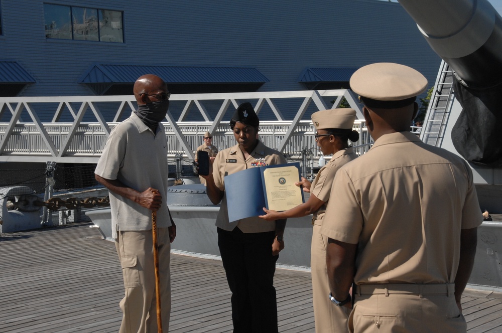 Naval Museum hosts a reenlistment ceremony