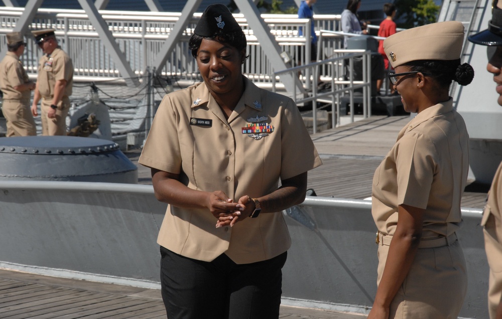 Naval Museum hosts a reenlistment ceremony