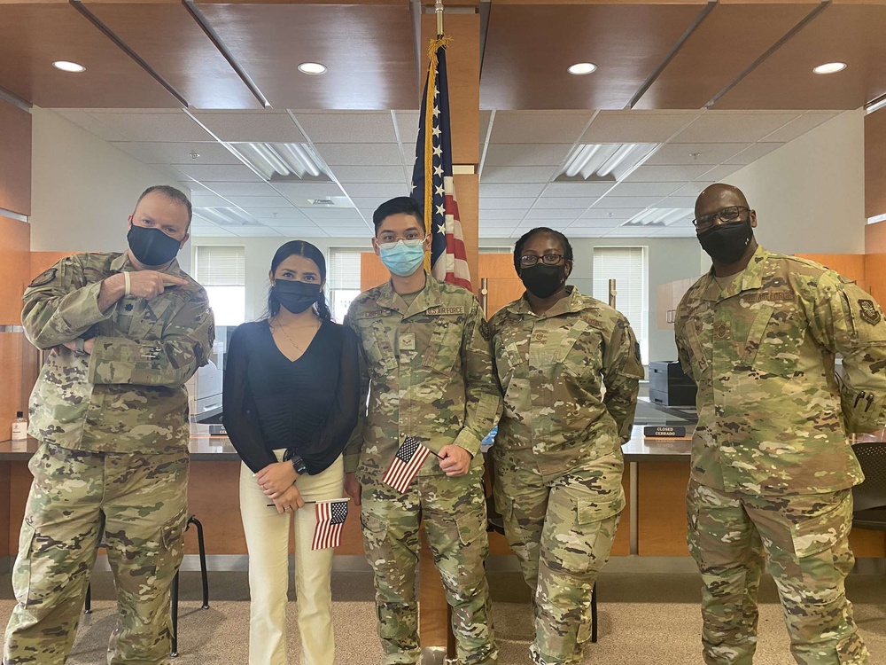 Airman becomes an American citizen while serving