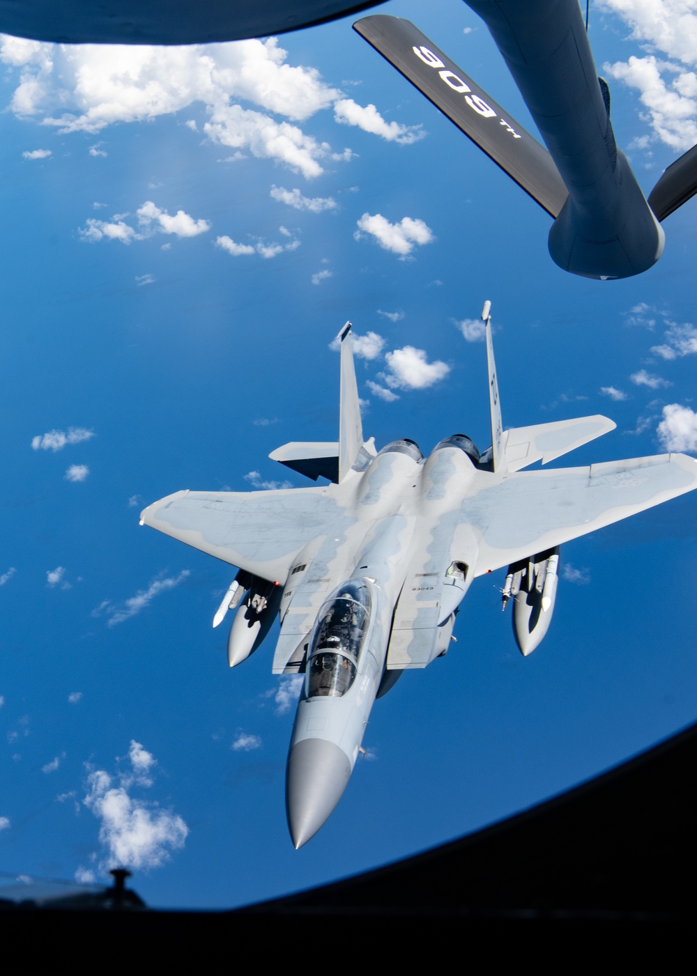 Boom operator training: refueling experts