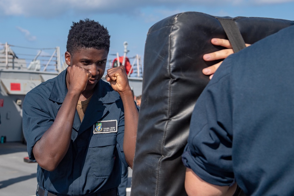 USS Higgins (DDG 76) conducts SRF-B training.