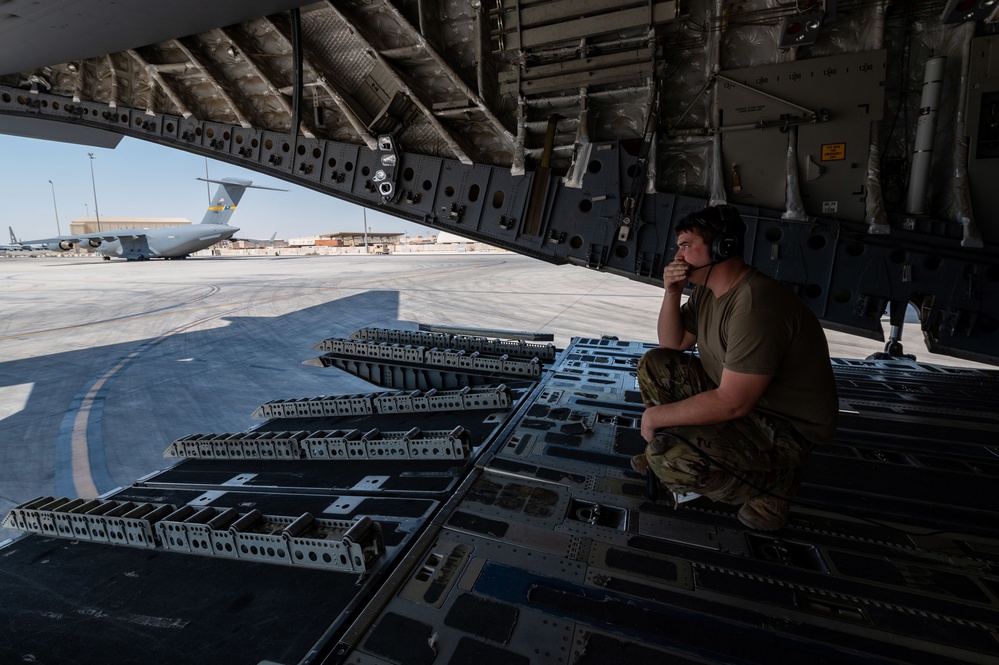 DVIDS Images 816th EAS Conducts Mission in Support of Resolute