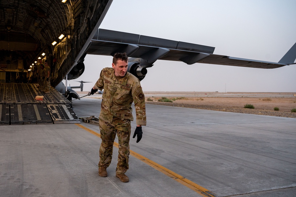 DVIDS Images 816th EAS Conducts Mission in Support of Resolute