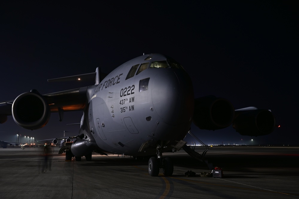 816th EAS moves cargo throughout AFCENT