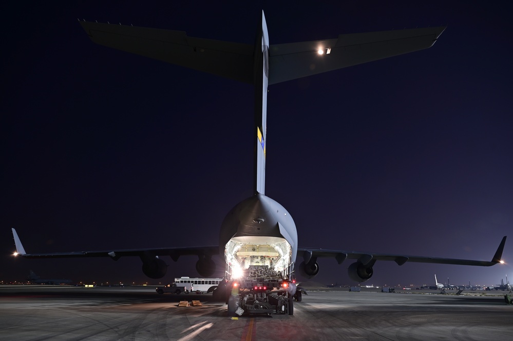 816th EAS moves cargo throughout AFCENT