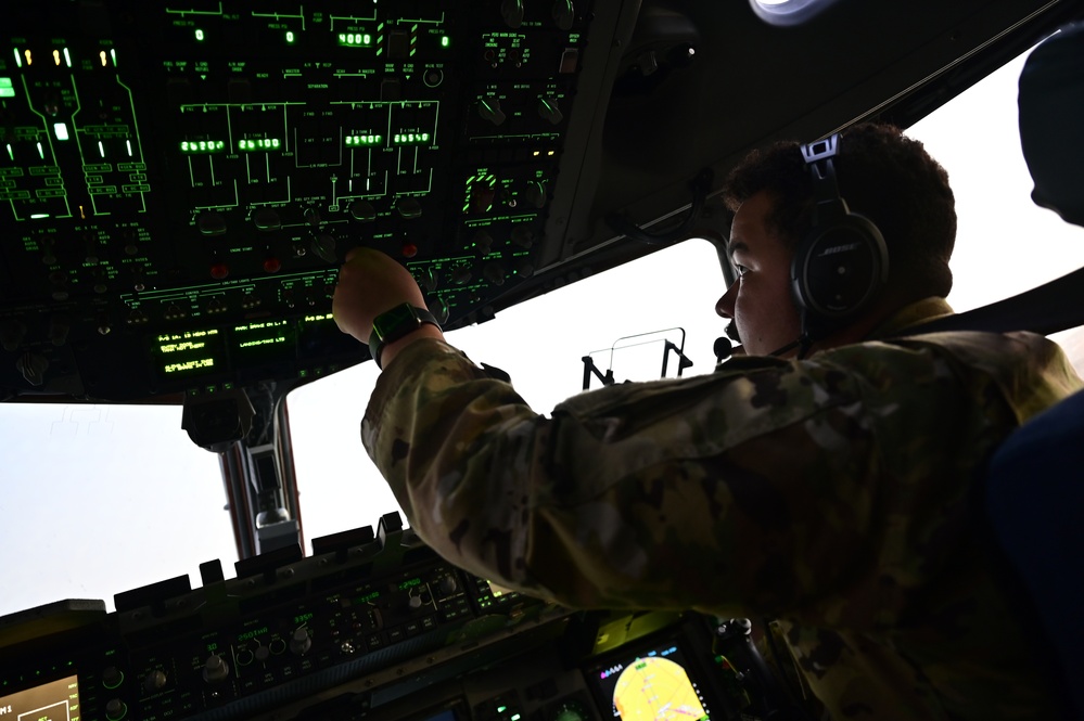 816th EAS moves cargo throughout AFCENT