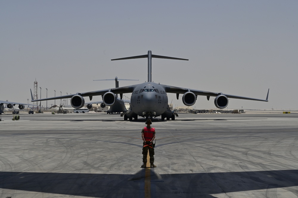 816th EAS moves cargo throughout AFCENT