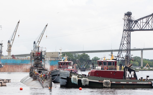A Shared Vision: USS Pasadena’s Steering and Diving Team