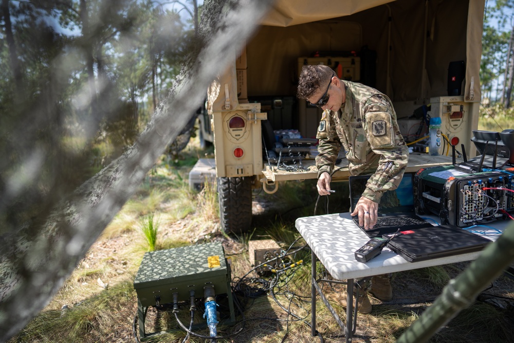 35th Signal Brigade Conducts Large Scale Combat Operations Communications Exercise