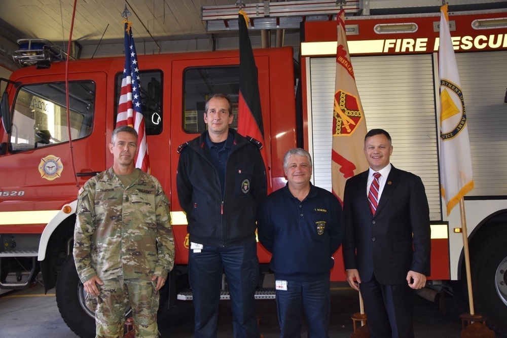 IMCOM leadership visits Garrison fire department