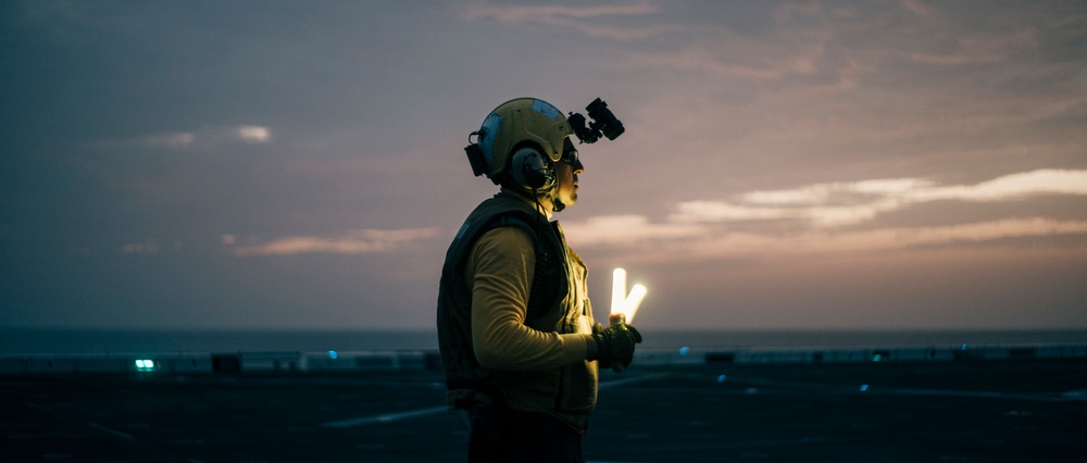 11th MEU, USS Portland transit Strait of Hormuz
