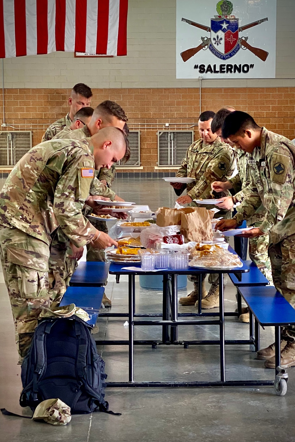 Ark. Governor &amp; Guard Leaders Visit National Guard Soldiers in Texas