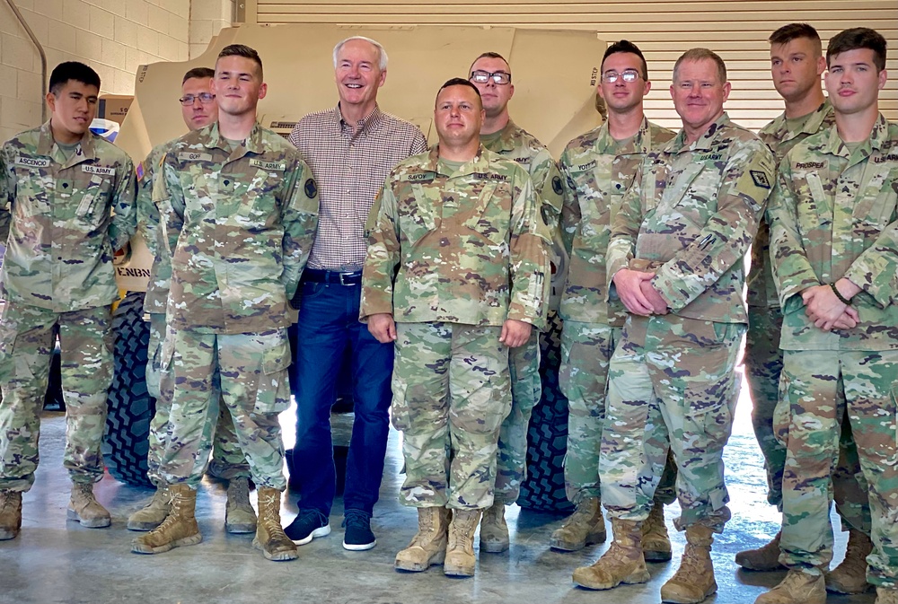 Ark. Governor &amp; Guard Leaders Visit National Guard Soldiers in Texas