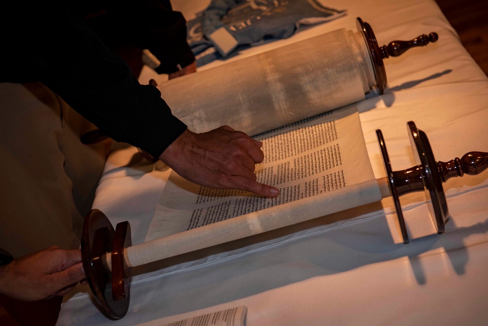 Sailor Reads Torah Aboard GHWB