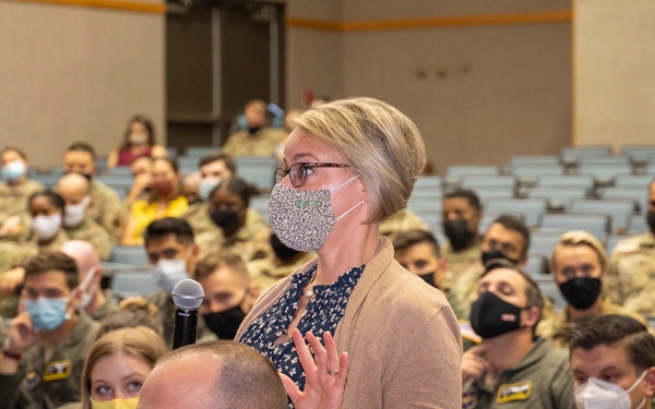 AAFES Leadership Visits Laughlin