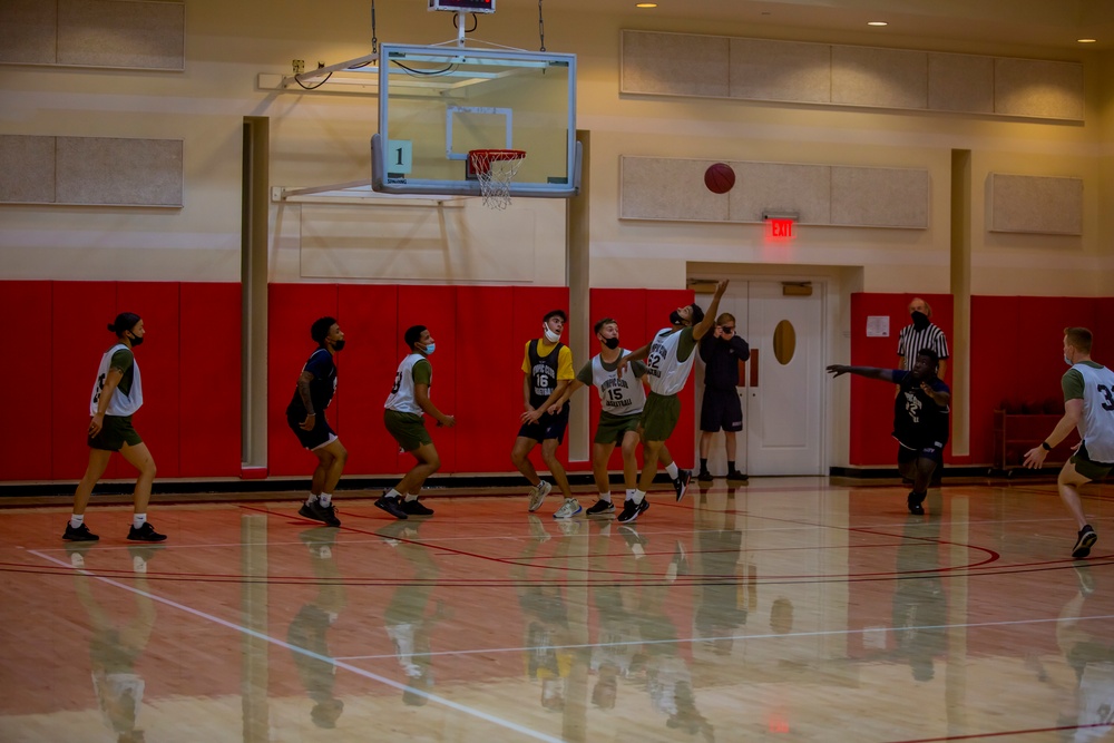 Marines play basketball at Fleet week 2021