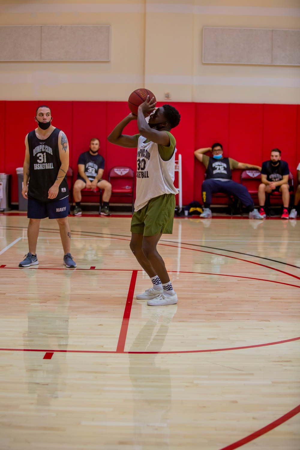 Marines play basketball at Fleet week 2021