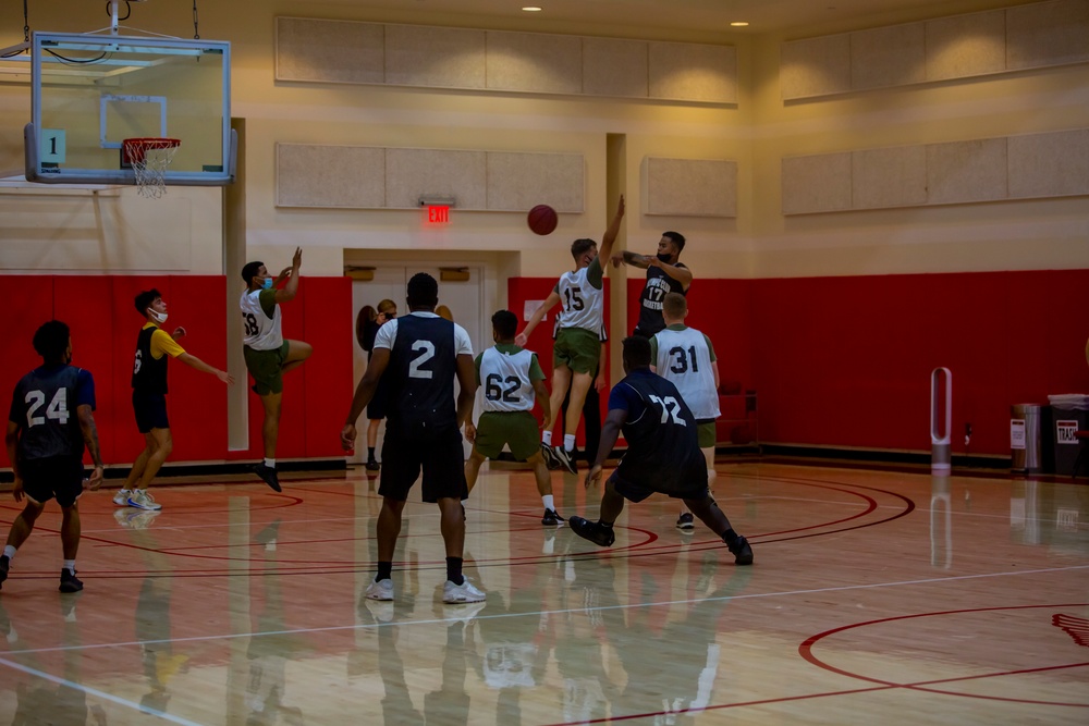 Marines play basketball at Fleet week 2021