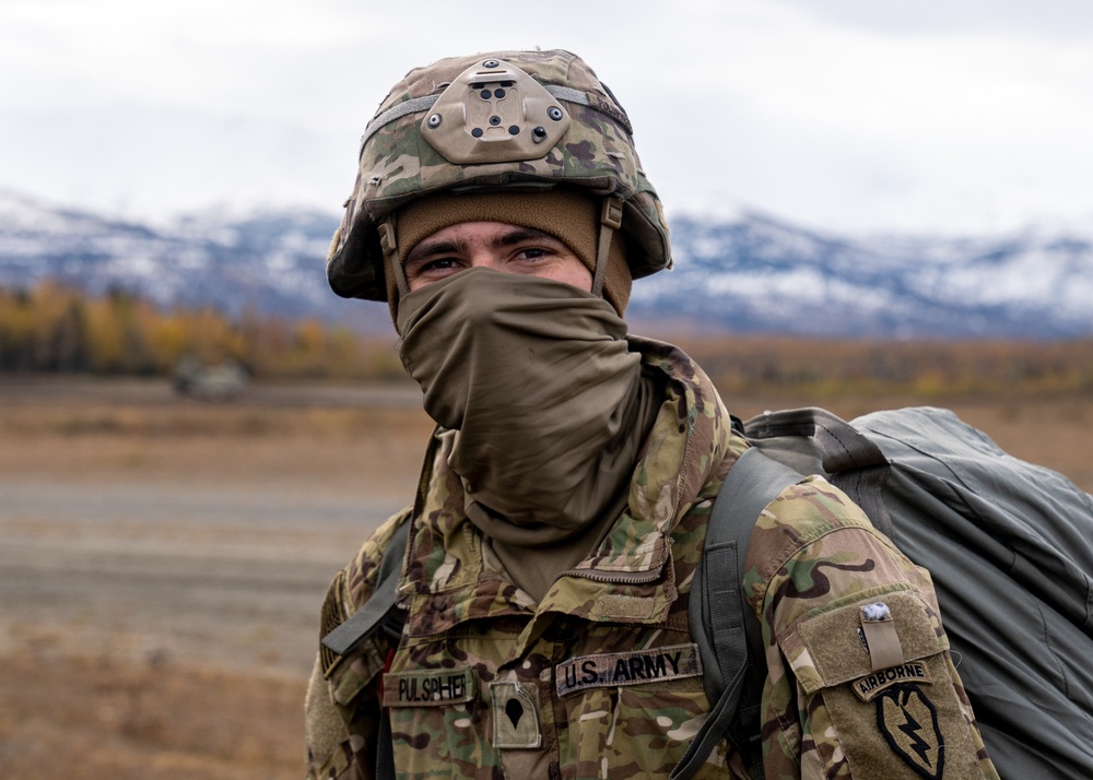 4/25 paratroopers conduct CH-47 Chinook airborne jump