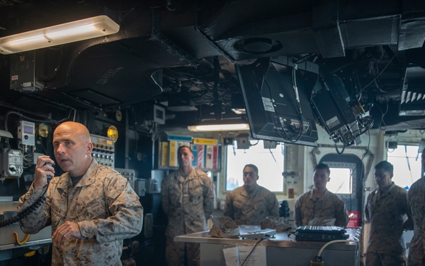 Task Force 51/5 Commanding General visits 11th MEU, USS Pearl Harbor