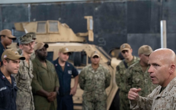 Task Force 51/5 Commanding General visits 11th MEU, USS Pearl Harbor