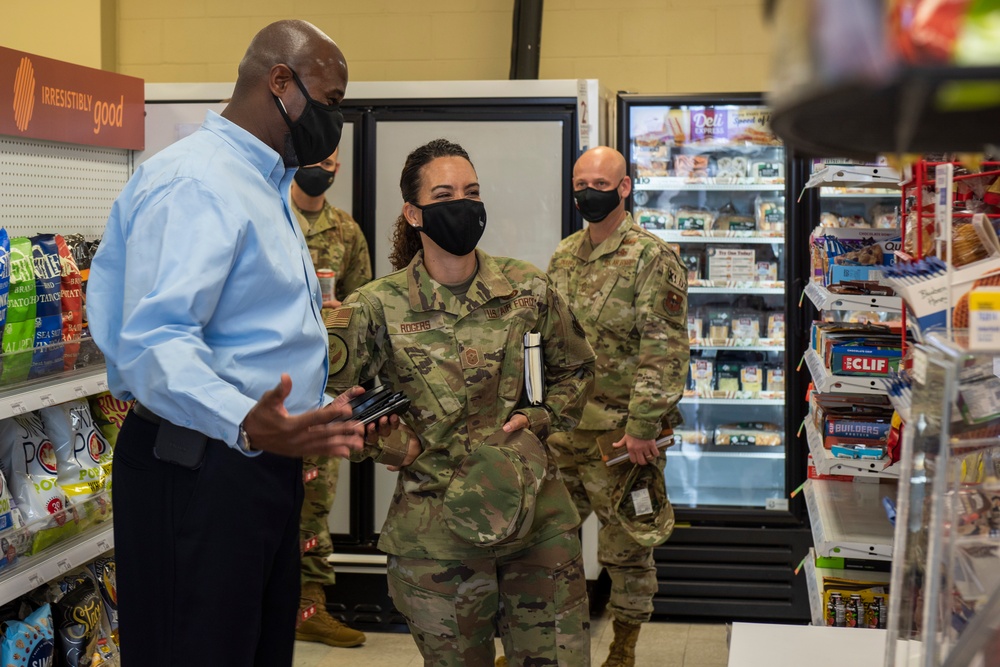 AAFES tour