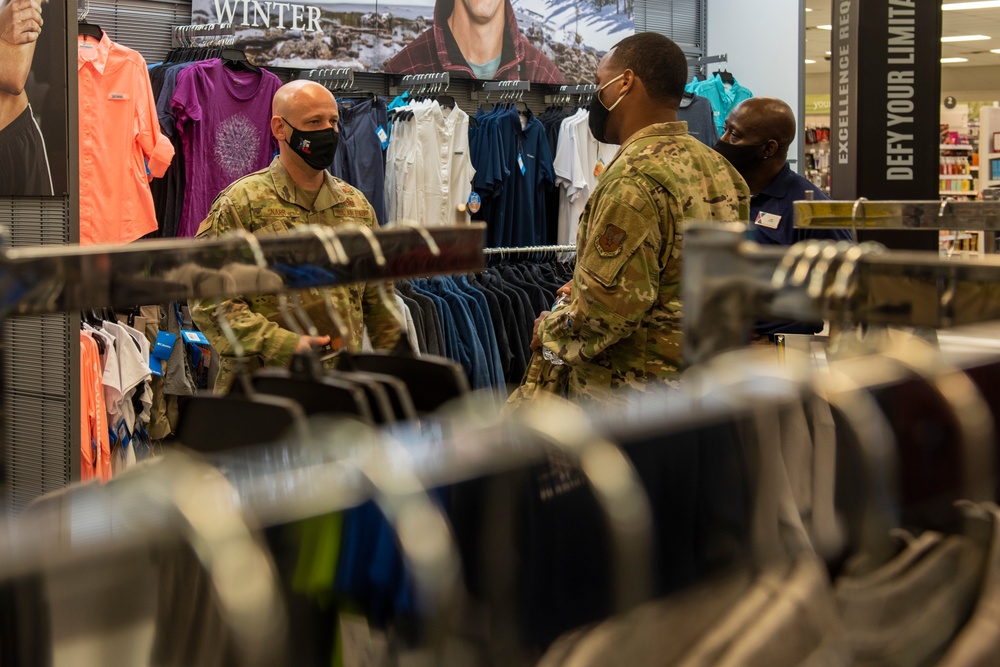 AAFES tour