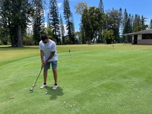 Fore! Soldier Recovery Unit Staff Learn to Golf So They Can Teach Soldiers