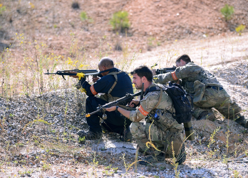 Students Undergo Robin Sage Exercise