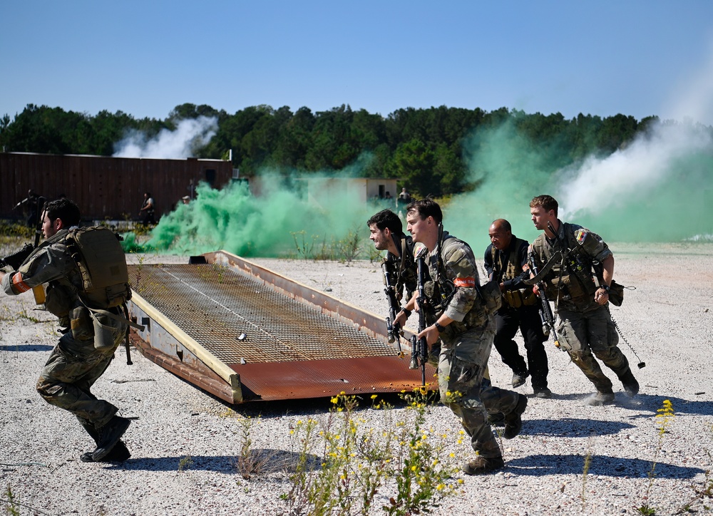 Students Undergo Robin Sage Exercise