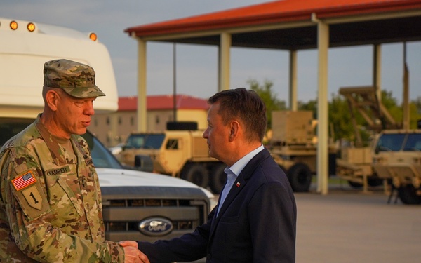 Polish Minister of National Defense, Mariusz Błaszczak, Visits Fort Sill