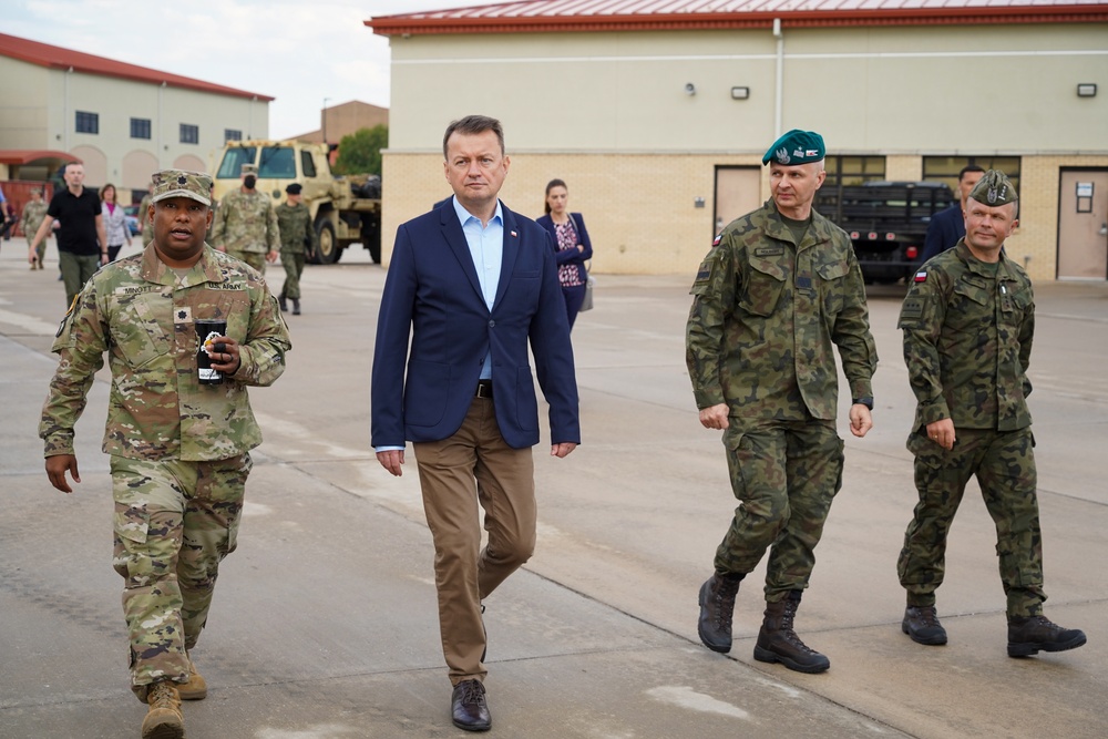 Polish Minister of National Defense, Mariusz Błaszczak, Visits Fort Sill