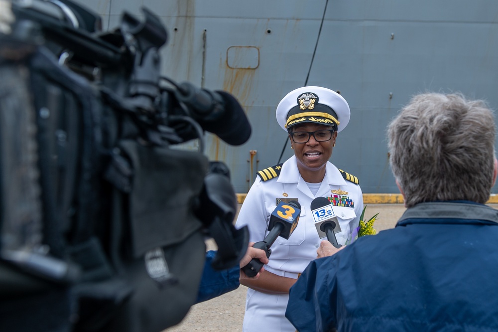 USS Carter Hall Returns Home from Deployment