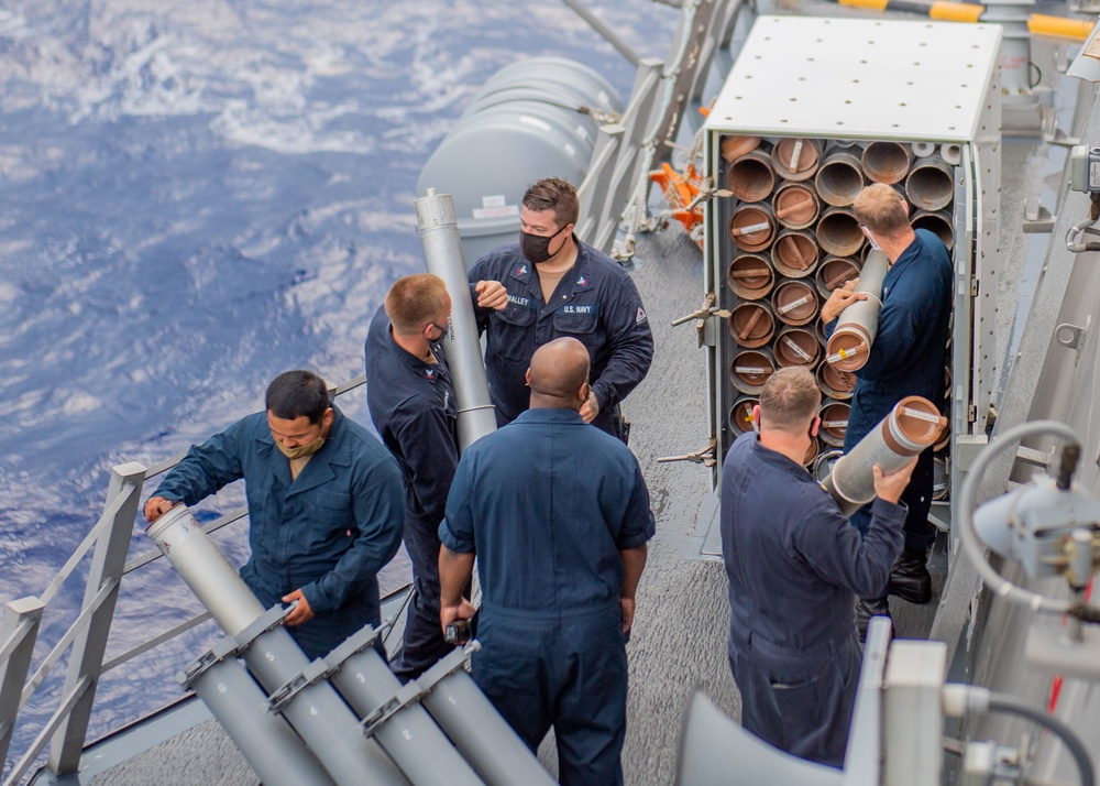 USS Charleston Sailors Transfer Ammunition