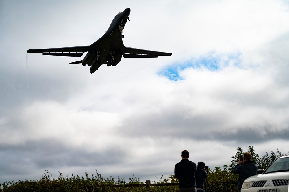 9th EBS arrive at RAF Fairford for BTF Europe