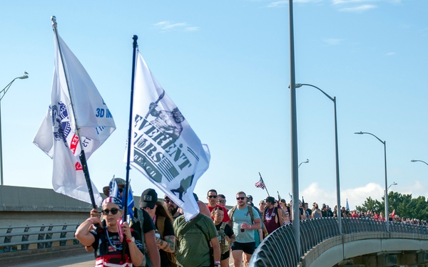NMCPHC Sailor Leads Warrior Hike in Virginia Beach