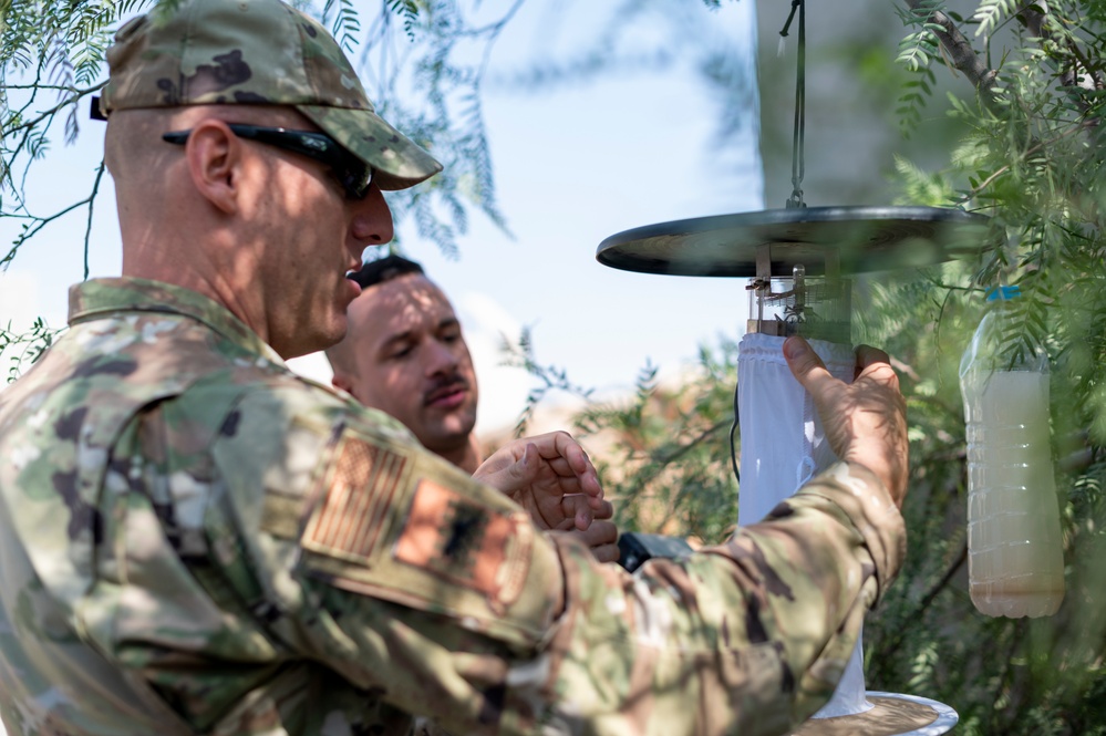 Chief meets with 332nd EMDG Airmen