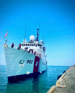 USCGC Tampa (WMEC 902) mooring Puerto Rico