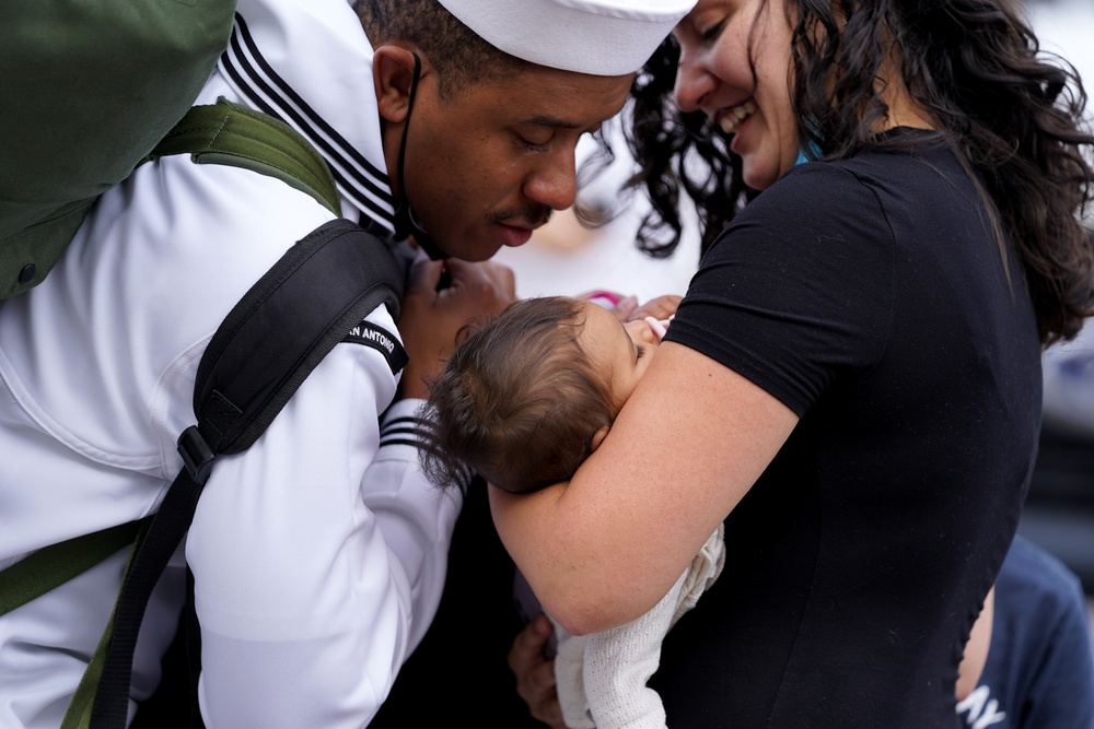 USS San Antonio Homecoming